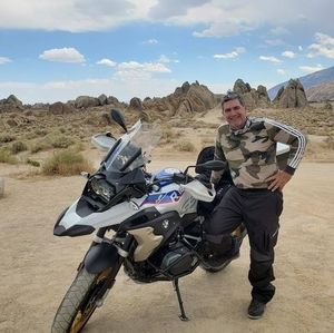 Meet your Posher, Elio